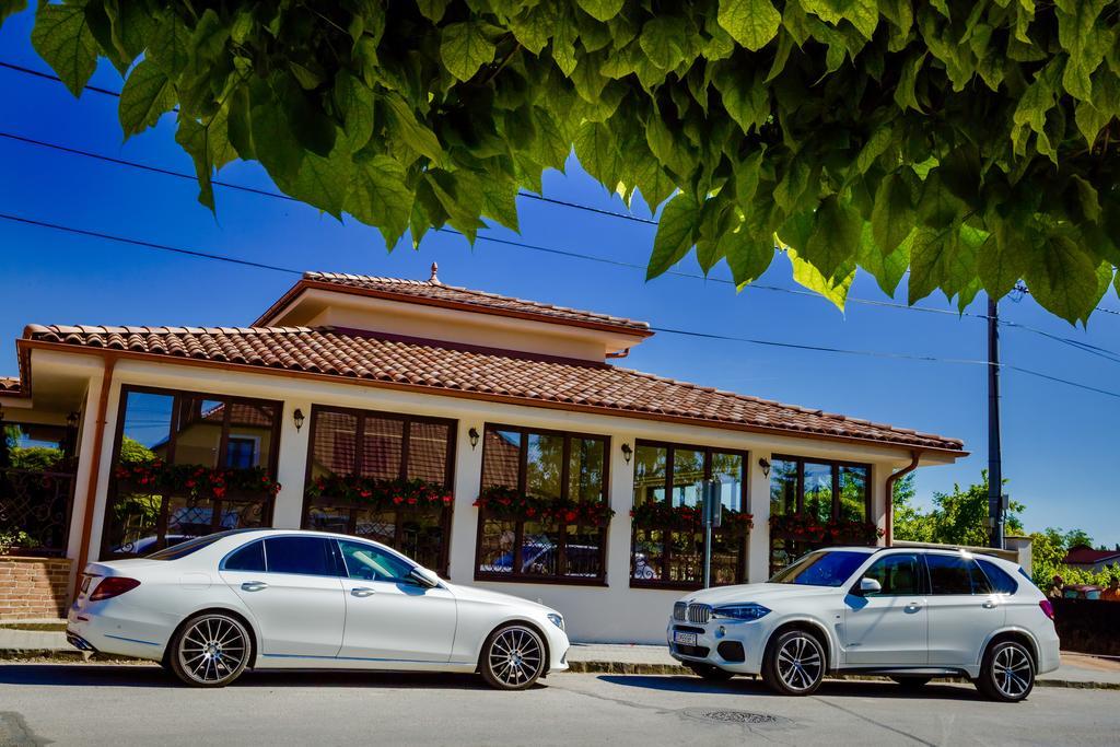 Corvin Pension&Restaurant Hotel Veľký Meder Bagian luar foto